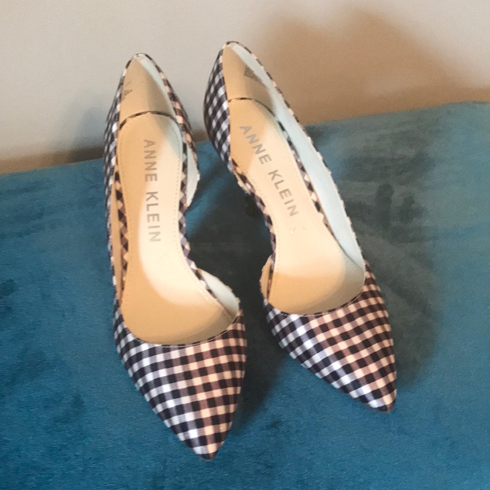 Anne Klein heels size 10